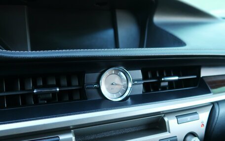 Lexus ES VII, 2013 год, 2 099 000 рублей, 22 фотография