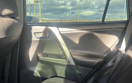 Toyota RAV4, 2016 год, 2 390 000 рублей, 20 фотография