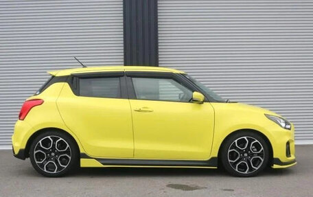 Suzuki Swift IV рестайлинг, 2022 год, 1 330 000 рублей, 4 фотография