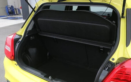 Suzuki Swift IV рестайлинг, 2022 год, 1 330 000 рублей, 31 фотография