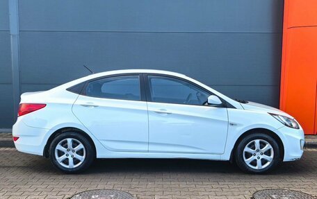 Hyundai Solaris II рестайлинг, 2011 год, 799 000 рублей, 3 фотография