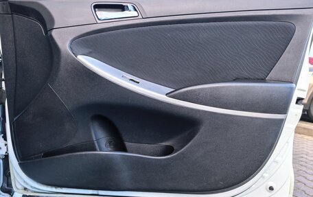Hyundai Solaris II рестайлинг, 2011 год, 799 000 рублей, 13 фотография