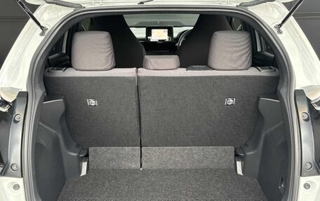 Toyota Yaris, 2023 год, 1 052 000 рублей, 15 фотография