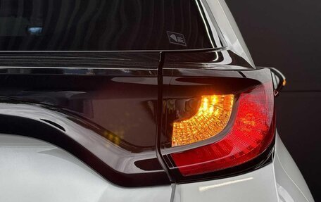 Toyota Yaris, 2023 год, 1 052 000 рублей, 19 фотография