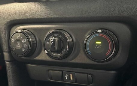 Toyota Yaris, 2023 год, 1 052 000 рублей, 23 фотография