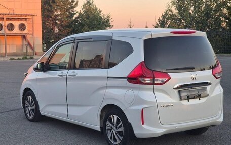 Honda Freed II, 2022 год, 1 380 000 рублей, 4 фотография