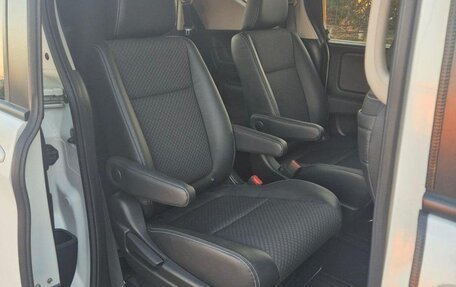 Honda Freed II, 2022 год, 1 380 000 рублей, 16 фотография