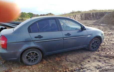 Hyundai Verna II, 2006 год, 250 000 рублей, 2 фотография