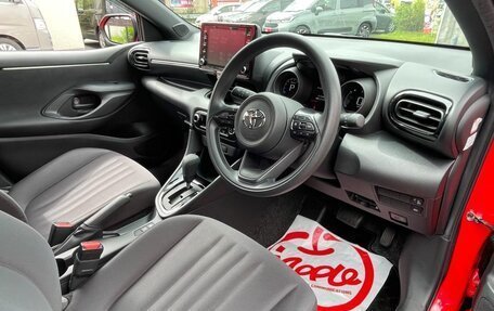Toyota Yaris, 2023 год, 1 073 000 рублей, 6 фотография