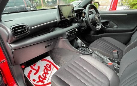 Toyota Yaris, 2023 год, 1 073 000 рублей, 8 фотография