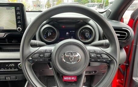 Toyota Yaris, 2023 год, 1 073 000 рублей, 15 фотография