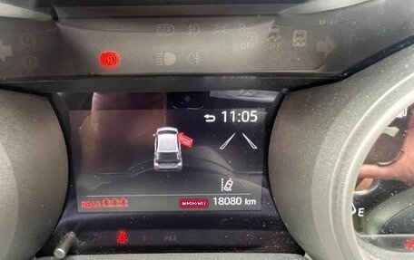 Toyota Yaris, 2023 год, 1 073 000 рублей, 16 фотография