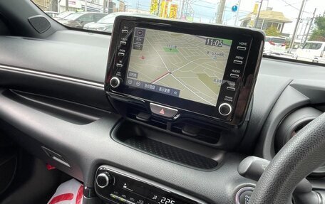 Toyota Yaris, 2023 год, 1 073 000 рублей, 20 фотография