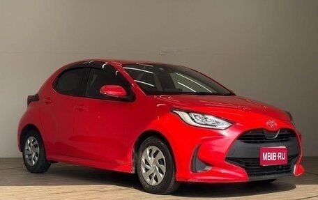 Toyota Yaris, 2022 год, 1 014 000 рублей, 1 фотография