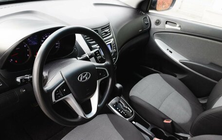 Hyundai Solaris II рестайлинг, 2012 год, 780 000 рублей, 17 фотография