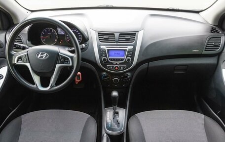 Hyundai Solaris II рестайлинг, 2012 год, 780 000 рублей, 22 фотография
