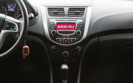 Hyundai Solaris II рестайлинг, 2012 год, 780 000 рублей, 23 фотография