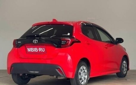 Toyota Yaris, 2022 год, 1 014 000 рублей, 7 фотография