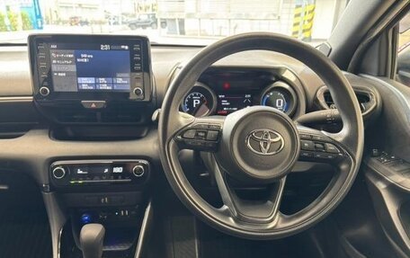 Toyota Yaris, 2022 год, 1 014 000 рублей, 15 фотография