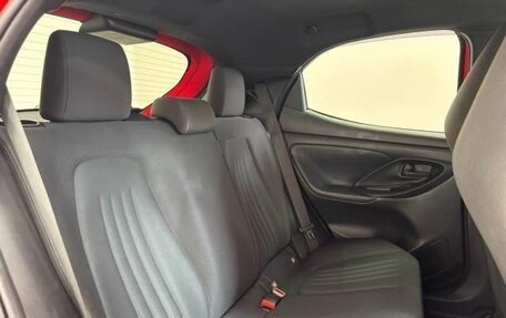 Toyota Yaris, 2022 год, 1 014 000 рублей, 20 фотография