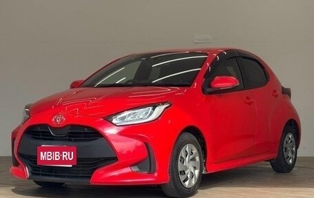 Toyota Yaris, 2022 год, 1 014 000 рублей, 8 фотография