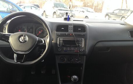 Volkswagen Polo VI (EU Market), 2015 год, 595 000 рублей, 9 фотография