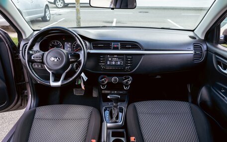 KIA Rio IV, 2018 год, 1 295 000 рублей, 16 фотография