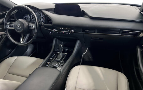 Mazda 3, 2020 год, 2 050 000 рублей, 10 фотография