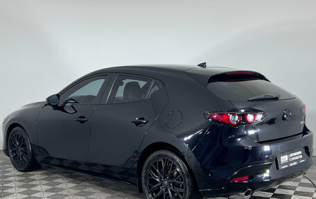 Mazda 3, 2020 год, 2 050 000 рублей, 4 фотография