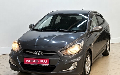 Hyundai Solaris II рестайлинг, 2011 год, 940 000 рублей, 1 фотография