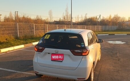 Honda Fit, 2020 год, 1 350 000 рублей, 3 фотография