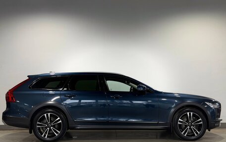 Volvo V90 Cross Country I рестайлинг, 2018 год, 2 690 000 рублей, 4 фотография