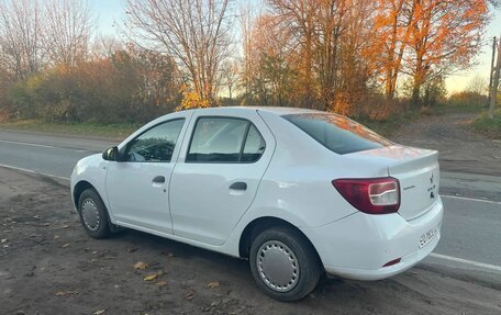 Renault Logan II, 2015 год, 315 000 рублей, 2 фотография