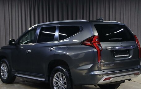 Mitsubishi Pajero Sport III рестайлинг, 2021 год, 2 999 000 рублей, 4 фотография