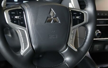 Mitsubishi Pajero Sport III рестайлинг, 2021 год, 2 999 000 рублей, 14 фотография
