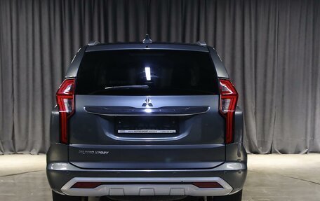 Mitsubishi Pajero Sport III рестайлинг, 2021 год, 2 999 000 рублей, 16 фотография