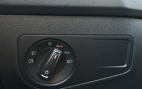 Volkswagen Tiguan II, 2019 год, 2 599 000 рублей, 14 фотография