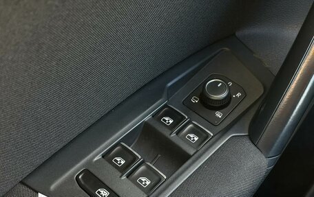 Volkswagen Tiguan II, 2019 год, 2 599 000 рублей, 13 фотография