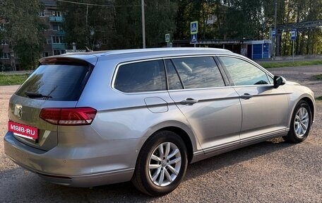 Volkswagen Passat B8 рестайлинг, 2018 год, 1 690 000 рублей, 6 фотография