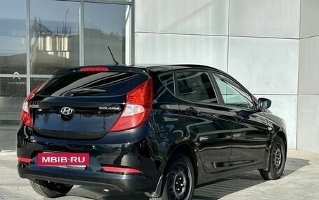 Hyundai Solaris II рестайлинг, 2015 год, 800 000 рублей, 4 фотография