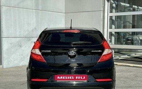 Hyundai Solaris II рестайлинг, 2015 год, 800 000 рублей, 5 фотография
