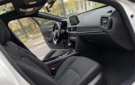 Mazda CX-4, 2023 год, 2 200 000 рублей, 9 фотография