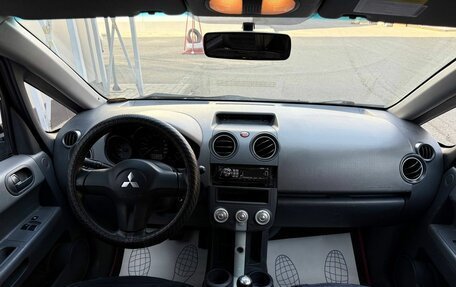 Mitsubishi Colt VI рестайлинг, 2006 год, 250 000 рублей, 12 фотография