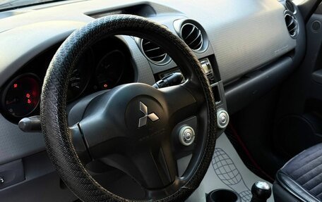 Mitsubishi Colt VI рестайлинг, 2006 год, 250 000 рублей, 18 фотография