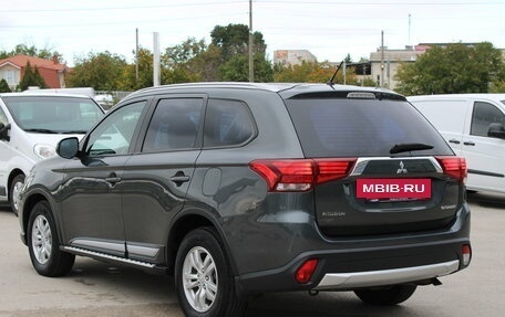 Mitsubishi Outlander III рестайлинг 3, 2015 год, 1 709 000 рублей, 7 фотография