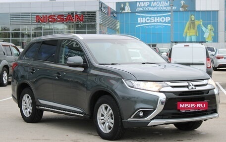 Mitsubishi Outlander III рестайлинг 3, 2015 год, 1 709 000 рублей, 3 фотография