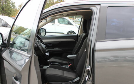 Mitsubishi Outlander III рестайлинг 3, 2015 год, 1 709 000 рублей, 12 фотография
