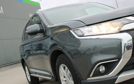 Mitsubishi Outlander III рестайлинг 3, 2015 год, 1 709 000 рублей, 28 фотография