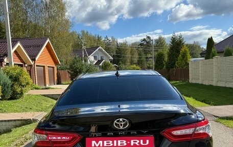 Toyota Camry, 2022 год, 2 950 000 рублей, 2 фотография
