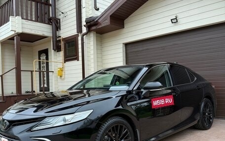 Toyota Camry, 2022 год, 2 950 000 рублей, 3 фотография